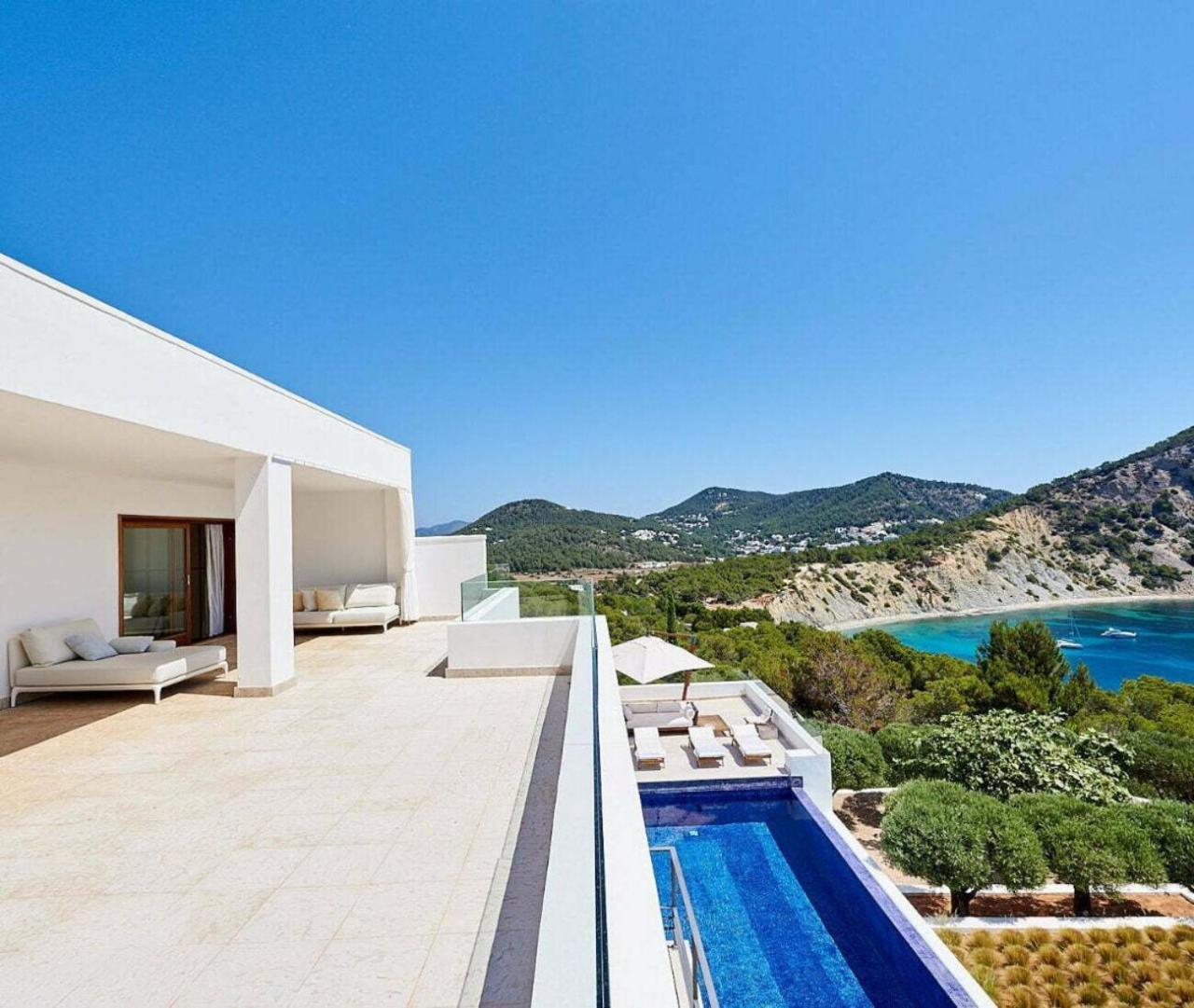 Casa Lines * Cala Llonga (Ibiza)